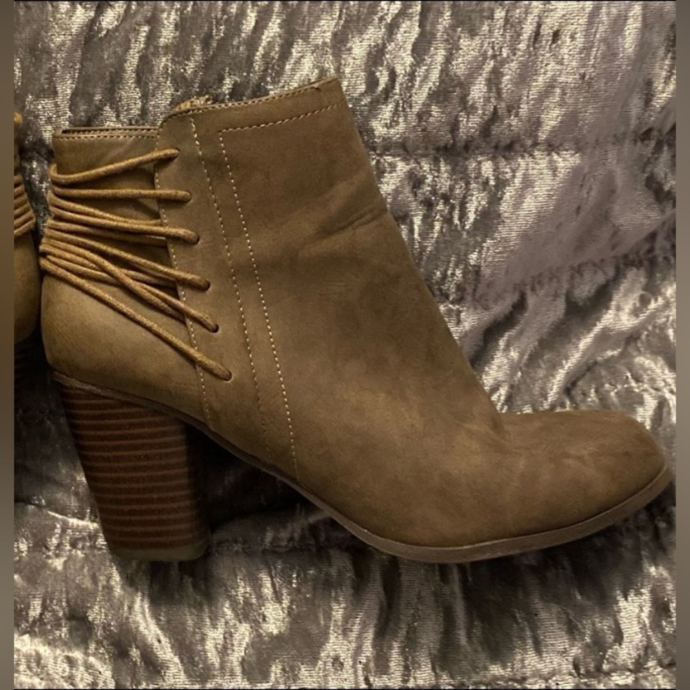 Madden Girl Taupe/Brown Ankle Booties 9M